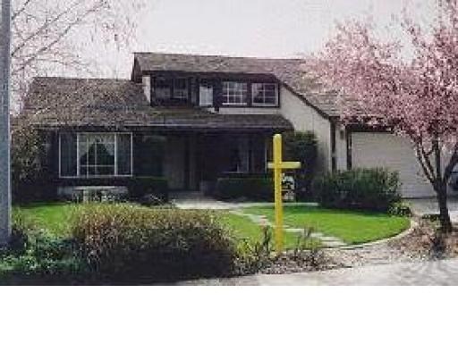 2762 Davey Ave