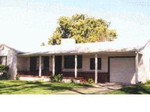 1075 Laurel Ave