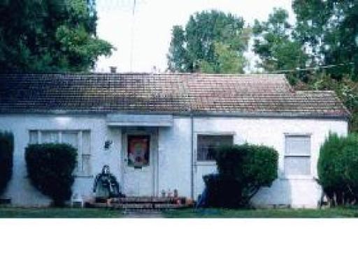 1089 Grove Ave
