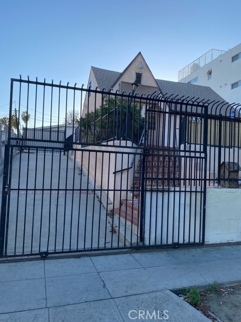 3310 Beverly Blvd, Los Angeles, CA 90004 | MLS# RS23195404 | Redfin