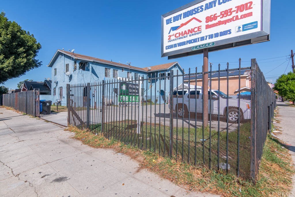 1475 E 56th St, Los Angeles, CA 90011