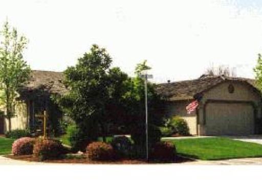 996 Antler Ct