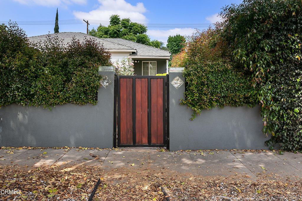6417 White Oak Ave, Reseda, CA 91335  MLS# V118429  Redfin