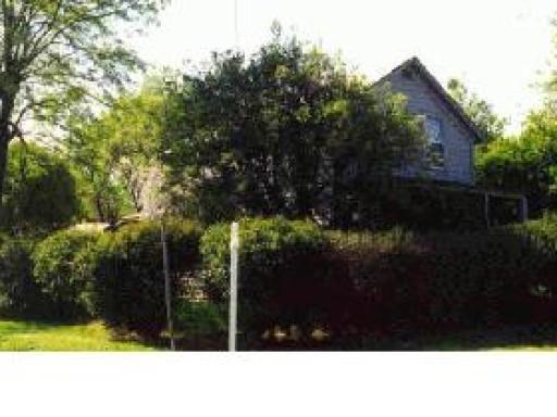 2571 Emma St
