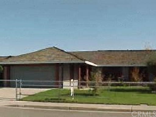 1744 Chalet Ct