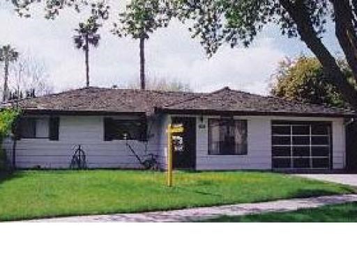 810 Donna Dr