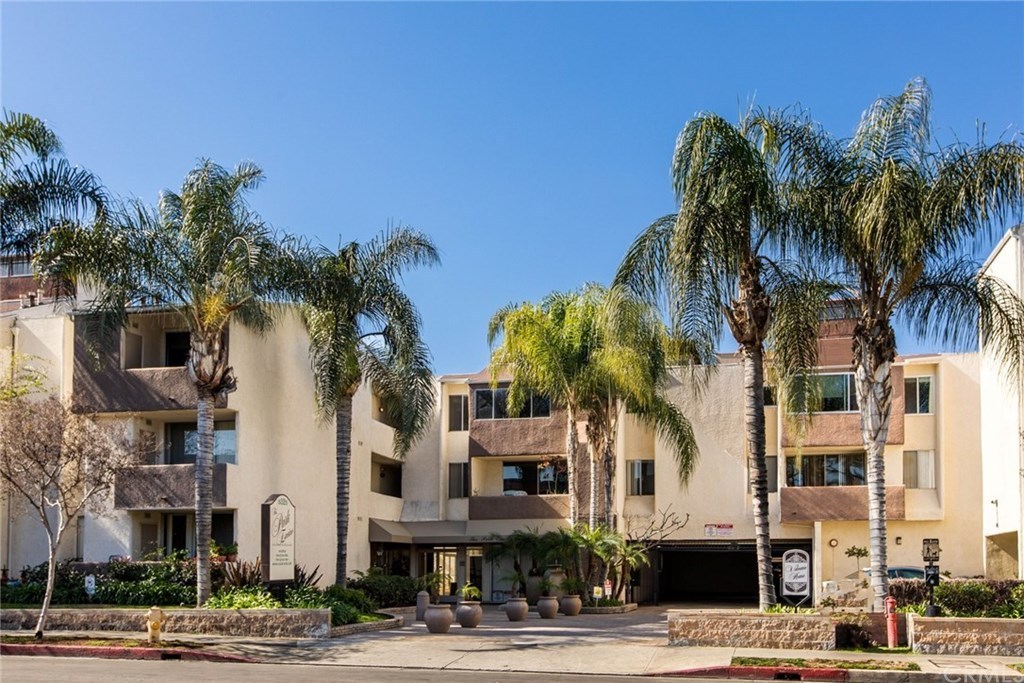 5325 Newcastle Ave 212 Encino Ca Mls Redfin
