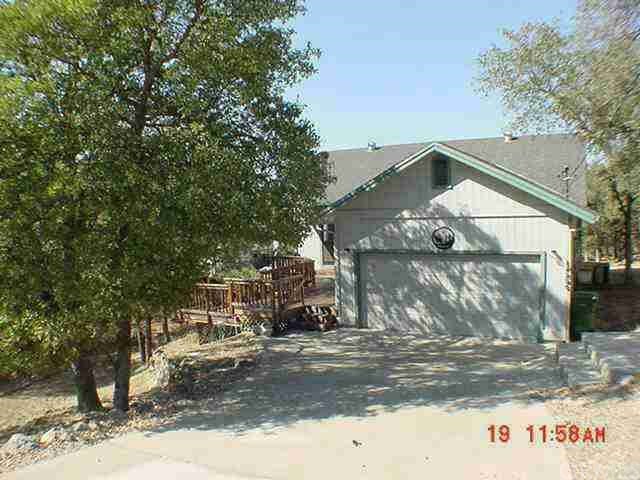 17295 Meadow View Dr