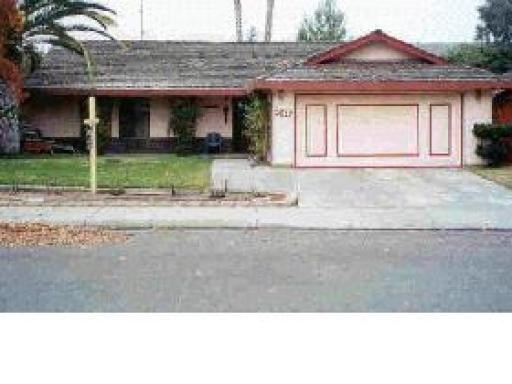 2317 Crestview Dr