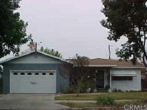 3254 Shamrock Ave