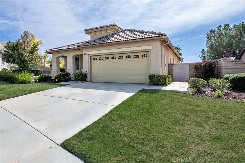 28517 Oasis View Cir, Menifee, CA 92584 MLS SW23040630 Redfin