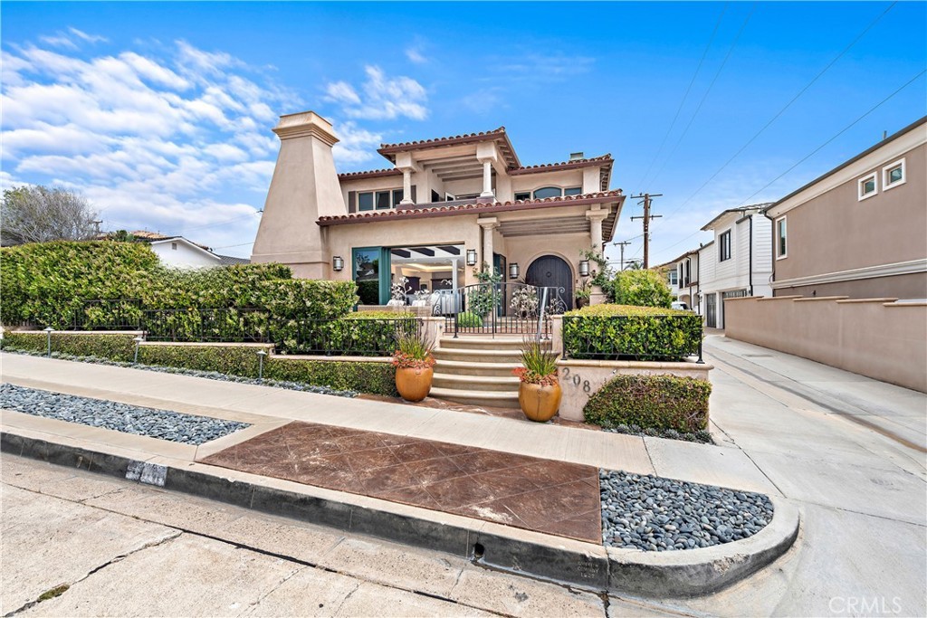 208 Marigold Ave, Corona del Mar, CA 92625 MLS NP23075656 Redfin
