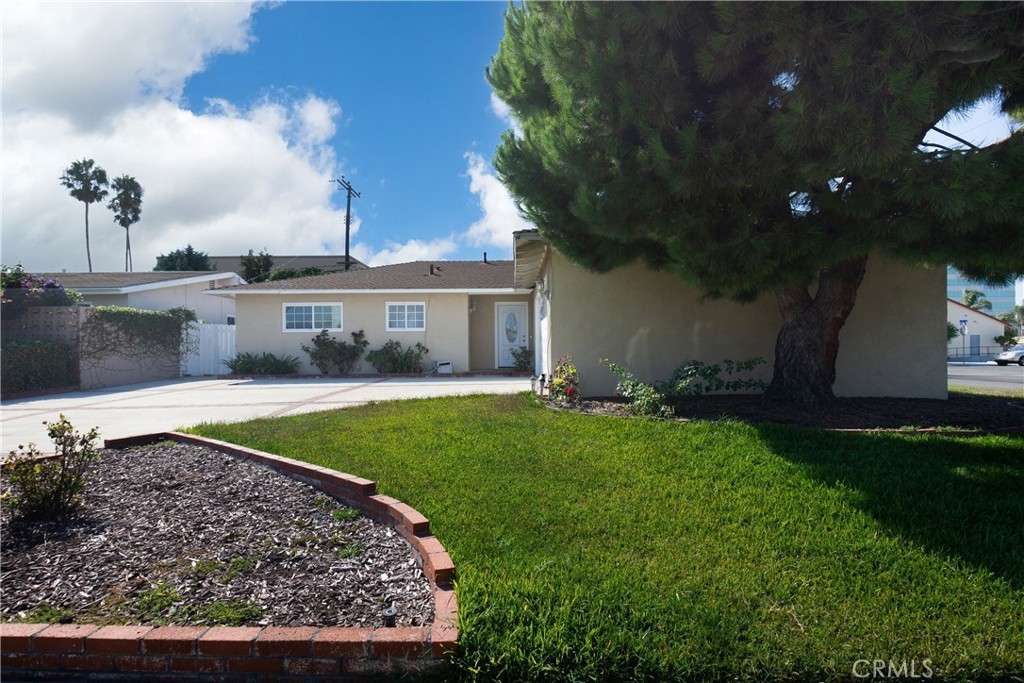 17121 Nichols Lane Huntington Beach Ca 92647 17121 Granada Ln, Huntington Beach, CA 92647 | MLS# PW24205665 | Redfin