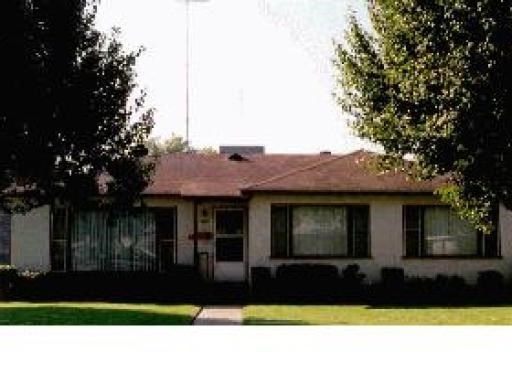 400 Drakeley Ave