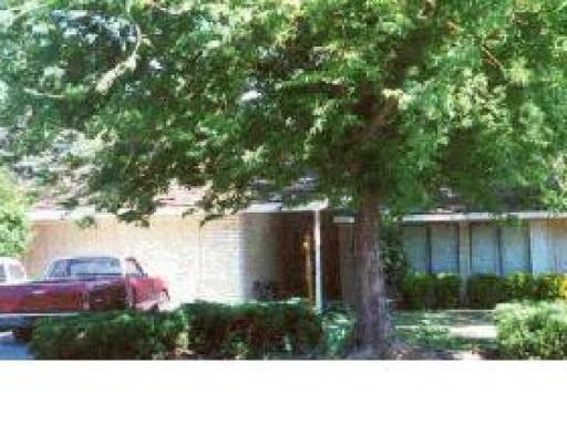 3316 Columbia Ave