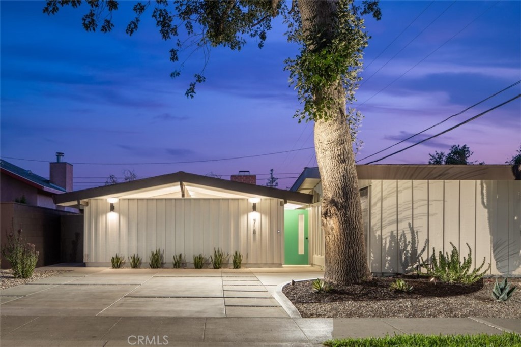 7108 E Premium St, Long Beach, CA 90808 | Redfin