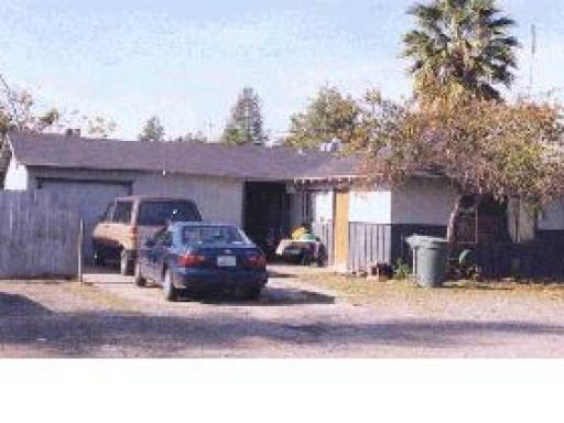 2009 Kelly Ave