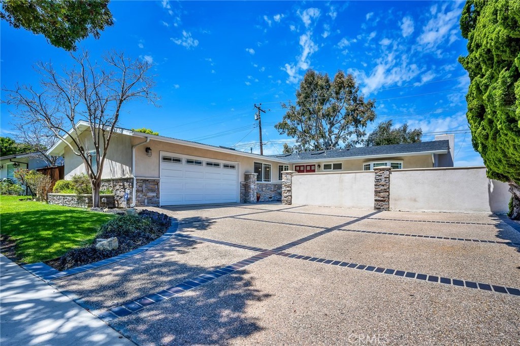 26361 Dunwood Rd, Rolling Hills Estates, CA 90274 | MLS# PV24064746 ...