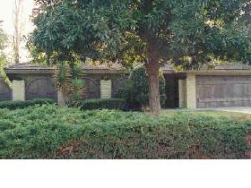 2864 El Camino Real