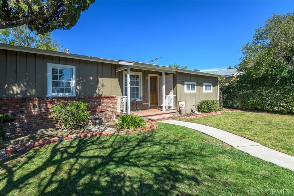 【中古】 Home By Dark SteveGillette＆CindyMangsen 13709 Dismuke Dr, Manor, TX 78653 | Zillow