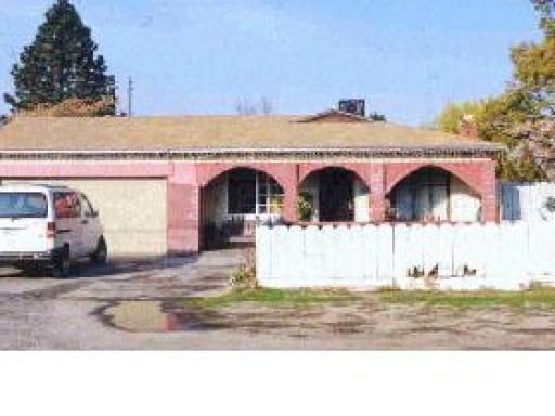 7124 Almond Ave