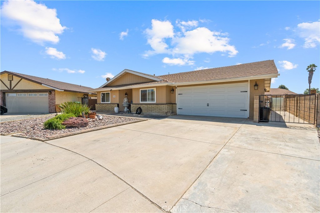 2349 Los Altos Cir, Hemet, CA 92545 | MLS# IV23166840 | Redfin