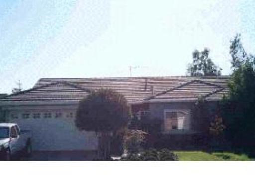 1975 Gleneagle St