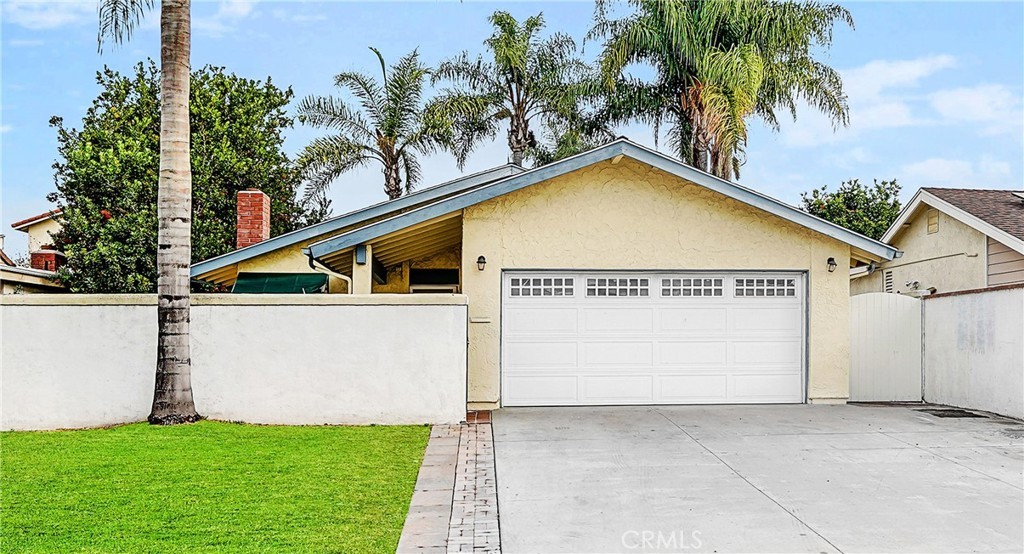 4491 Robinwood Cir, Irvine, CA 92604