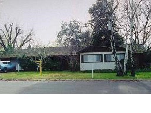 2866 Arden Ln