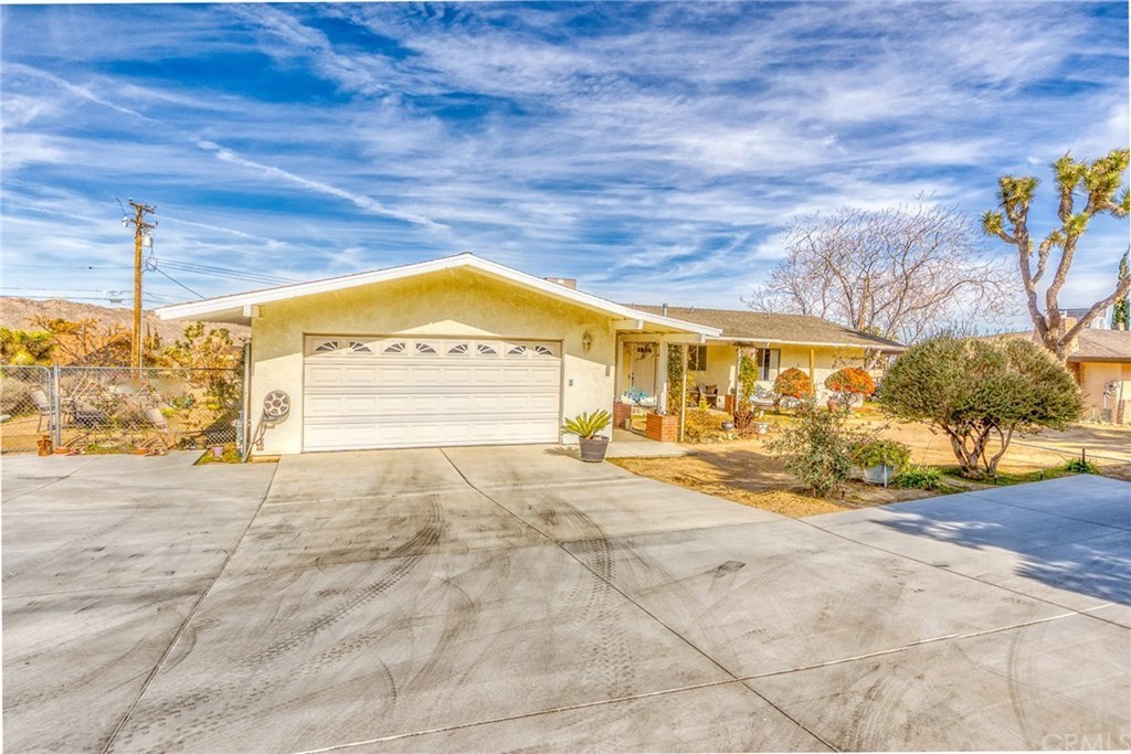 56614 Java Dr, Yucca Valley, CA 92284