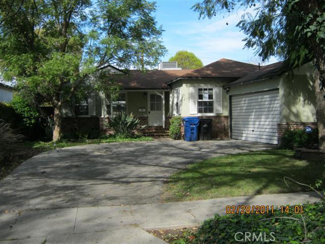 Johnny&#39;s - s 18313 Newell Rd, Shaker Heights, OH 44122 - Room for Rent in