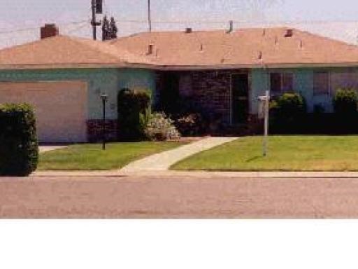 1406 Queens Cir