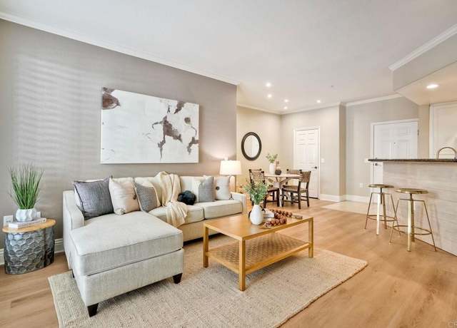 Property at 9263 Regents Rd Unit B106, La Jolla, CA 92037, 2 beds, 2 baths