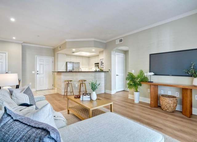 Property at 9263 Regents Rd Unit B106, La Jolla, CA 92037, 2 beds, 2 baths