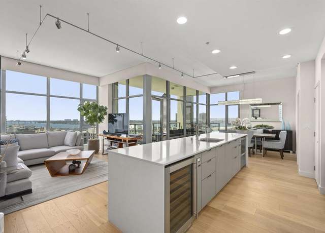 Property at 575 6th Ave #1505, San Diego, CA 92101, 2 beds, 2 baths