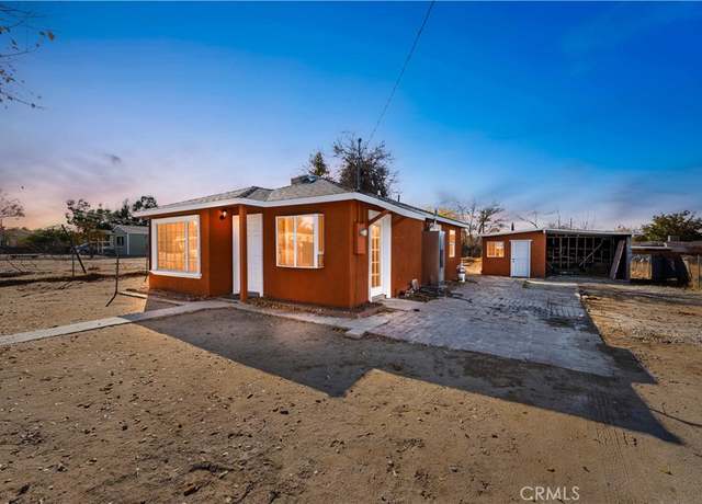 Property at 43331 Fairglen Rd, Lancaster, CA 93535, 3 beds, 1 bath