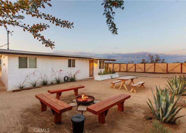 Property at 61966 Plaza Rd, Joshua Tree, CA 92252, 2 beds, 1 bath