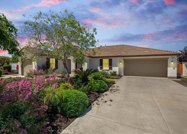 Property at 287 Tom McGuinness Jr. Cir, Fallbrook, CA 92028, 4 beds, 2.5 baths