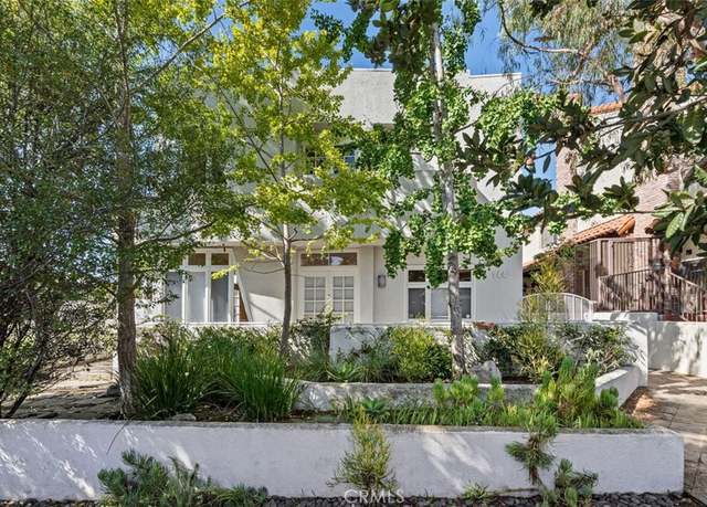 Property at 944 18th St #3, Santa Monica, CA 90403, 3 beds, 4 baths