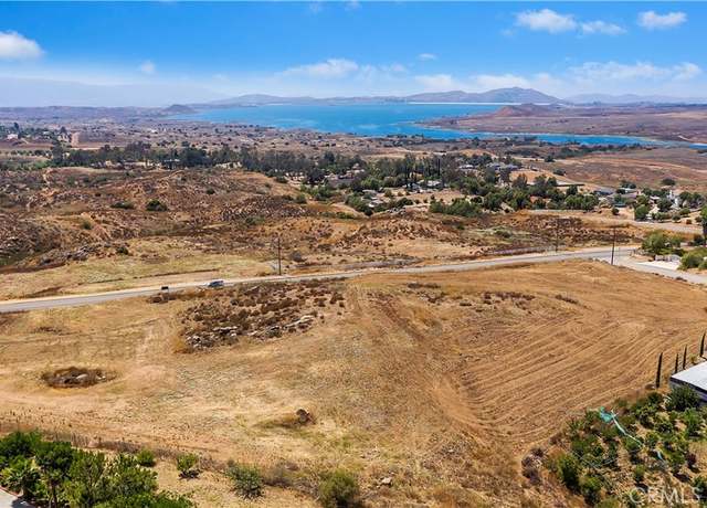 Property at 15718 Williams Cir, Lake Mathews, CA 92570