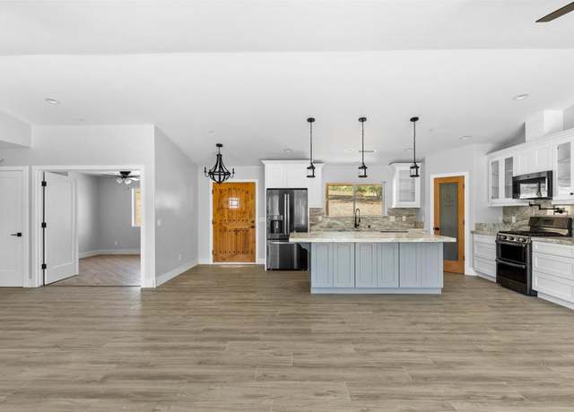 Property at 15670 Fruitvale Rd, Valley Center, CA 92082, 4 beds, 2.5 baths