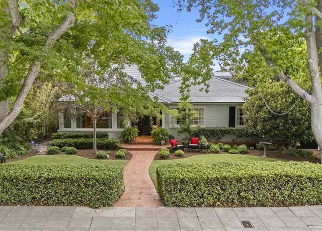 Property at 6028 Beaumont Ave, La Jolla, CA 92037, 5 beds, 4 baths