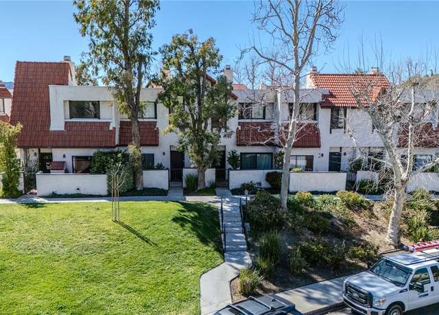 Property at 27666 Nugget Dr #3, Canyon Country, CA 91387, 2 beds, 3 baths