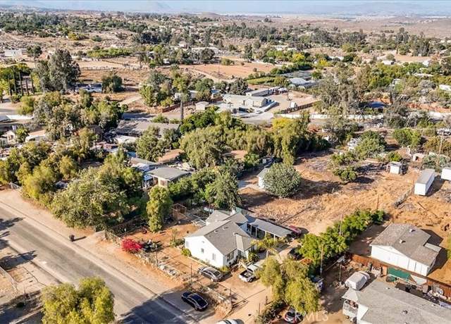 Property at 27068 Jarvis St, Perris, CA 92570, 2 beds, 1 bath