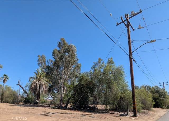 Property at 28610 Williams Dr, Menifee, CA 92587