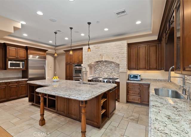Property at 4630 Esparto St, Woodland Hills, CA 91364, 4 beds, 5.5 baths