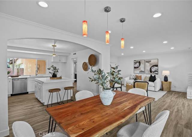 Property at 314 S Vista Del Canon, Anaheim Hills, CA 92807, 3 beds, 2.5 baths