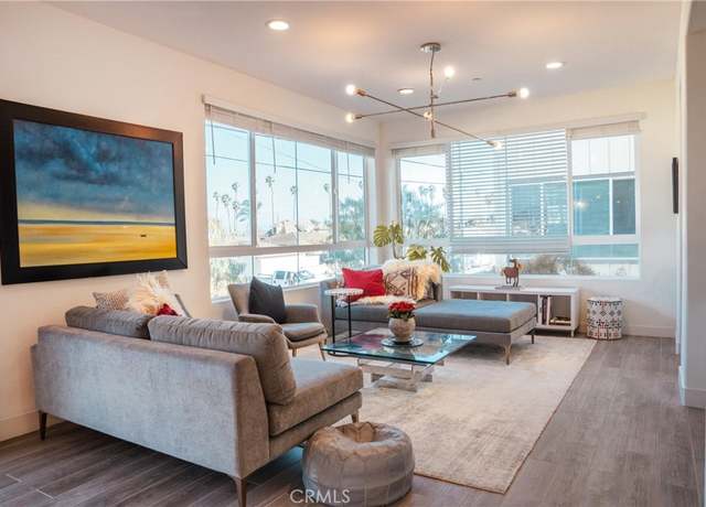 Property at 1807 S Mesa St, San Pedro, CA 90731, 3 beds, 2.5 baths