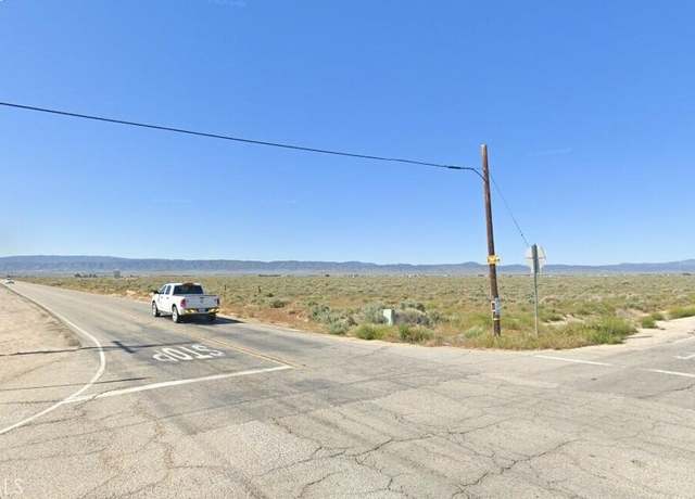 Property at 6000 W Avenue F, Lancaster, CA 93536