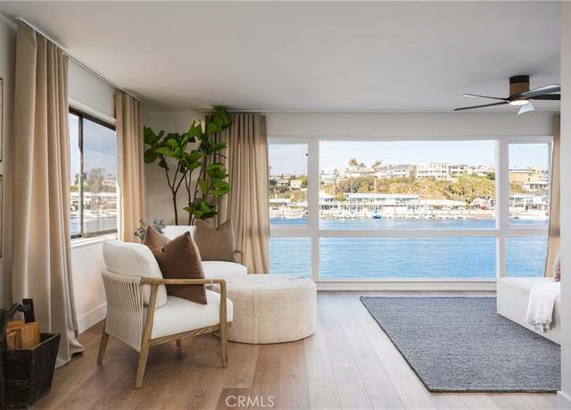 Property at 310 Via Lido Nord, Newport Beach, CA 92663, 4 beds, 4.5 baths